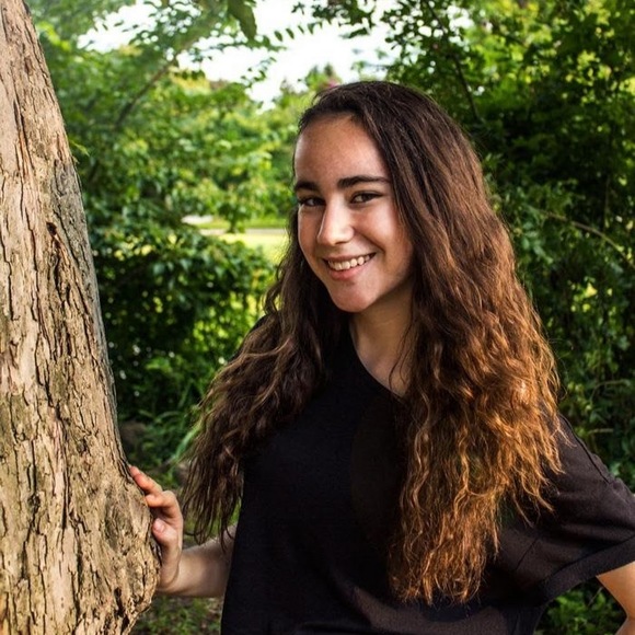 Meet your Posher, Jorie - Picture 1 of 1